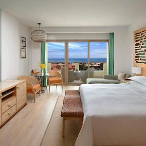 Deluxe Sea View King Room